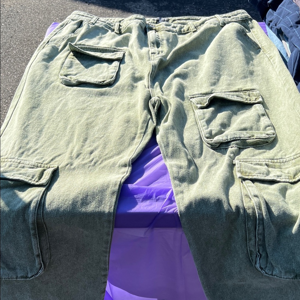 PrettyLittleThing Olive Cargo Trousers